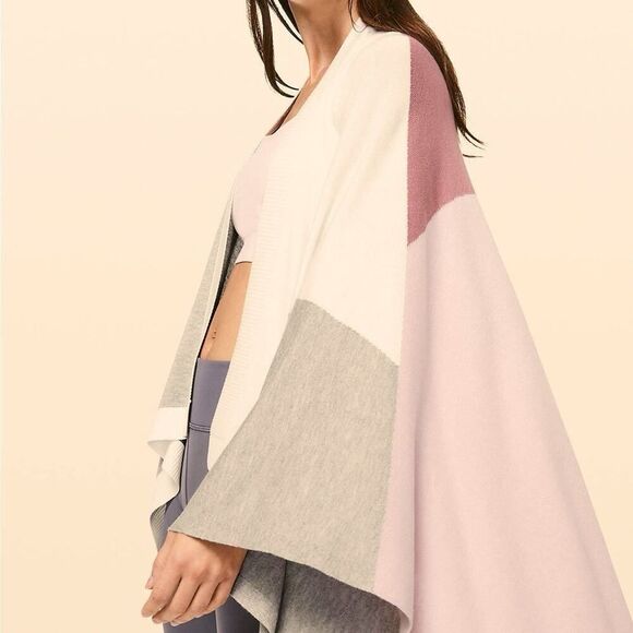 lululemon NWT Pale Multi Color Hatha Wrap Shawl One Size Retail $128 Sold Out - Picture 4 of 8